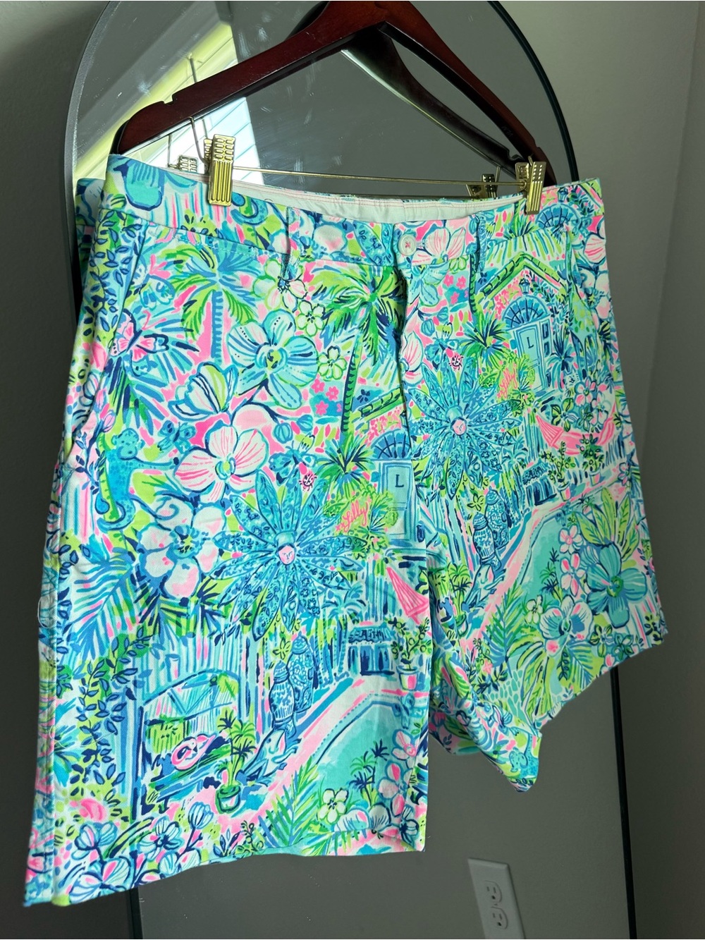 Lilly Pulitzer Men's Beaumont Shorts in Lillys House Print 38